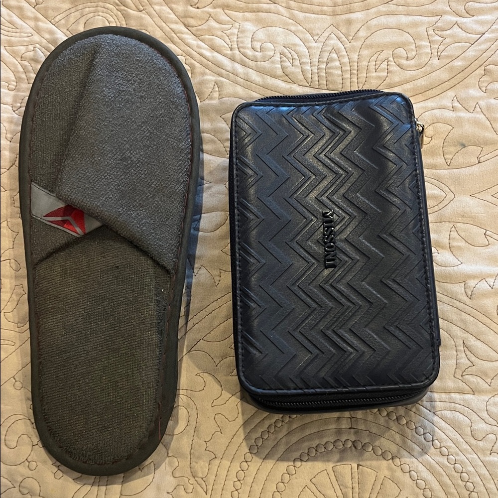 Black Travel Organizer Pouch